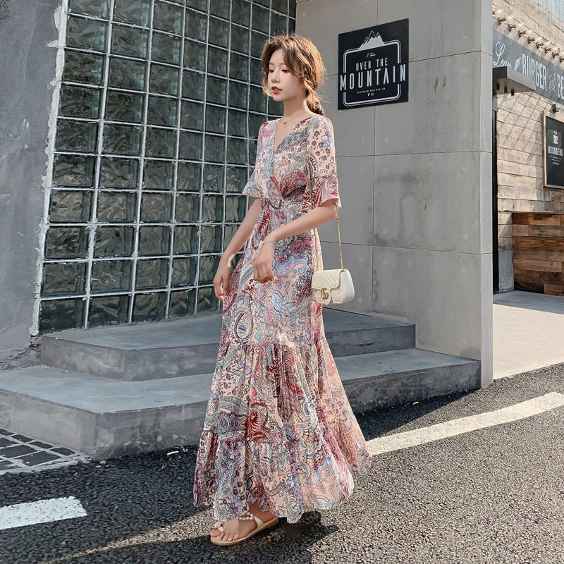 2025夏新款洋装大摆连衣裙女碎花雪纺V领抽象设计五分袖高腰长裙