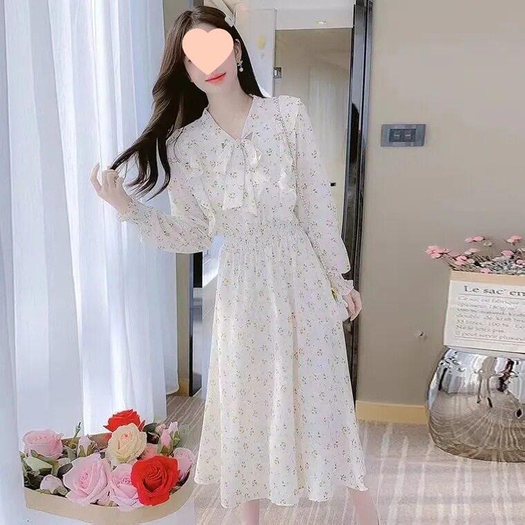 法式碎花连衣裙女秋季2026新款女神范韩版温柔风收腰显瘦长裙