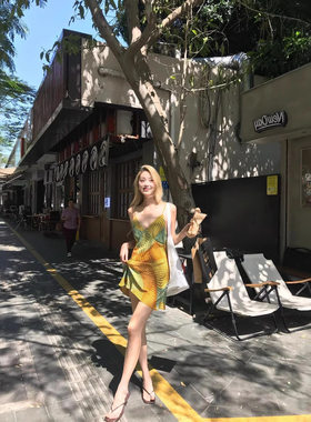 很仙的桔梗法式温柔风超仙吊带连衣裙女夏三亚海边度假拍照沙滩裙