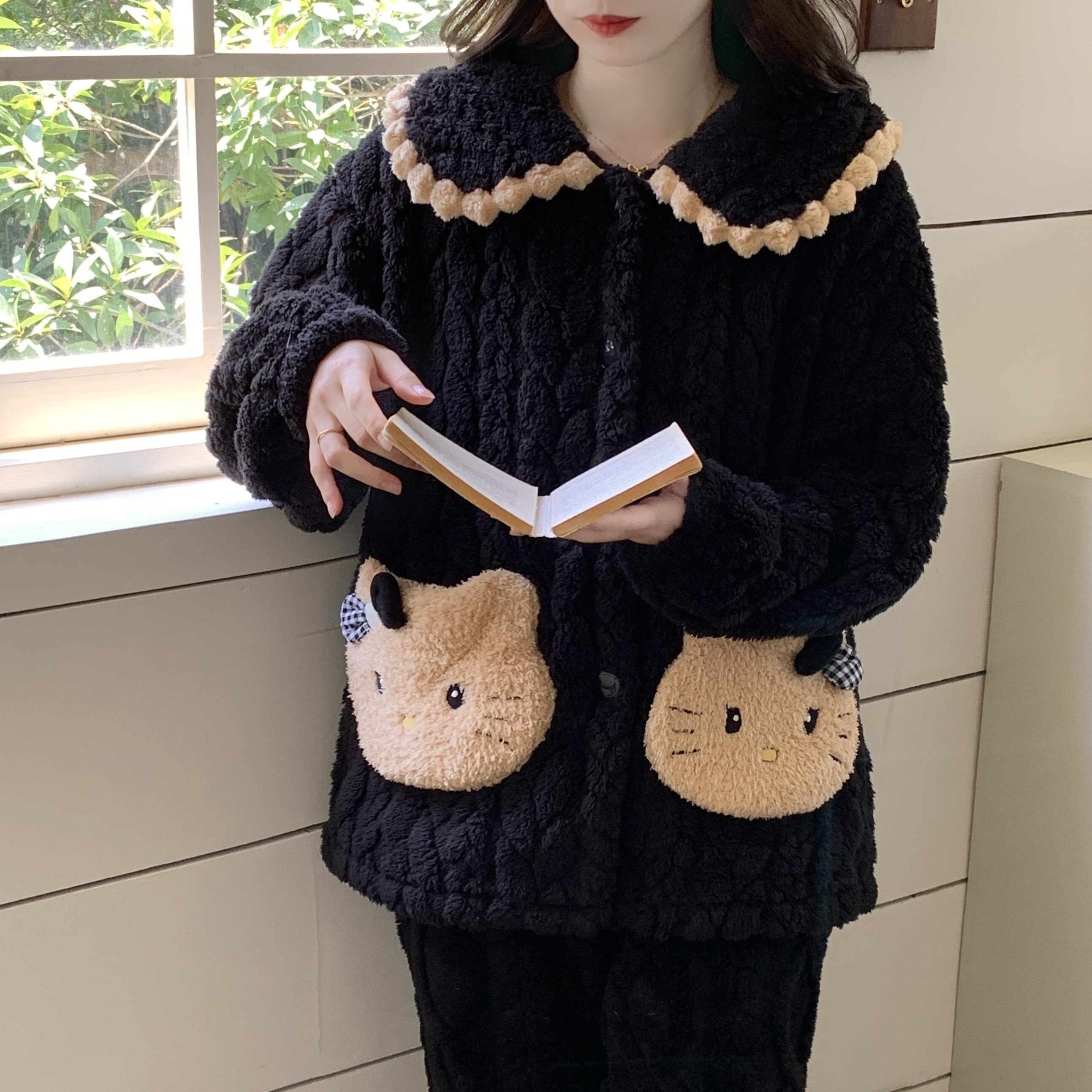 娃娃领KT猫秋冬季睡衣女甜美可爱