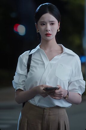 爱在久别重逢时沈砚心孟娜同款白色V领短袖衬衫女上衣
