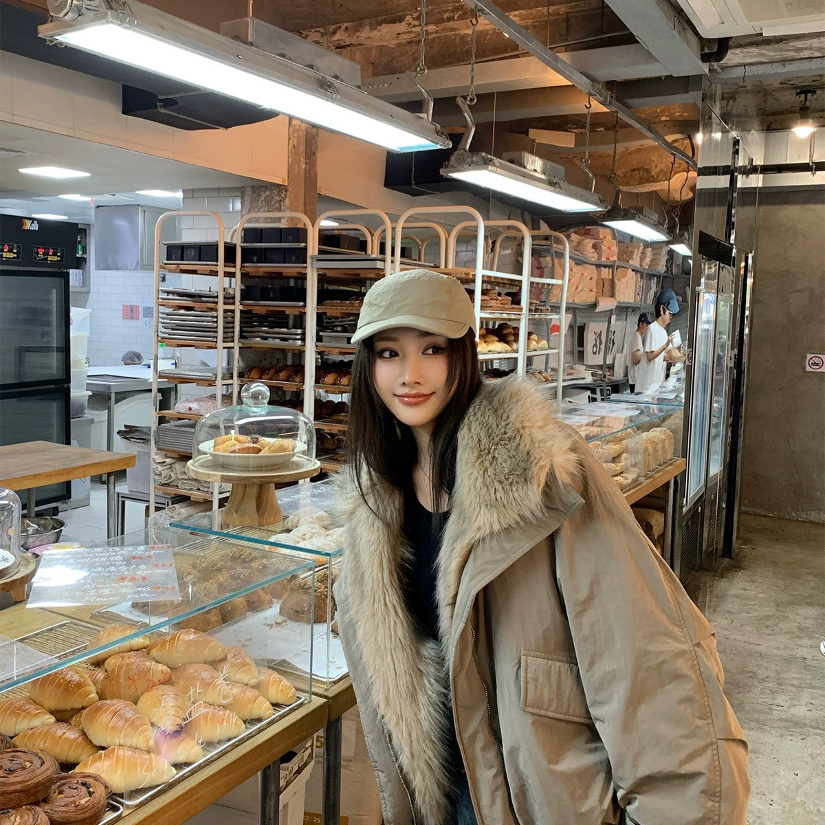 贵气狐狸毛领休闲派克服羽绒外套(配可拆真狐狸毛毛领)充绒量105G