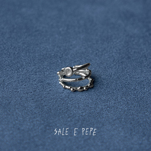 SALE E PEPE胡椒盐·纯银月光石小葡萄耳骨夹