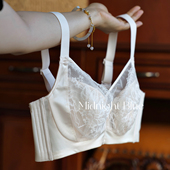 M.B清新缎面蕾丝拼接超薄透气大胸显小收副乳内衣套装 性感 文胸裤