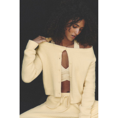 AloYoga甜美风圆领针织开衫