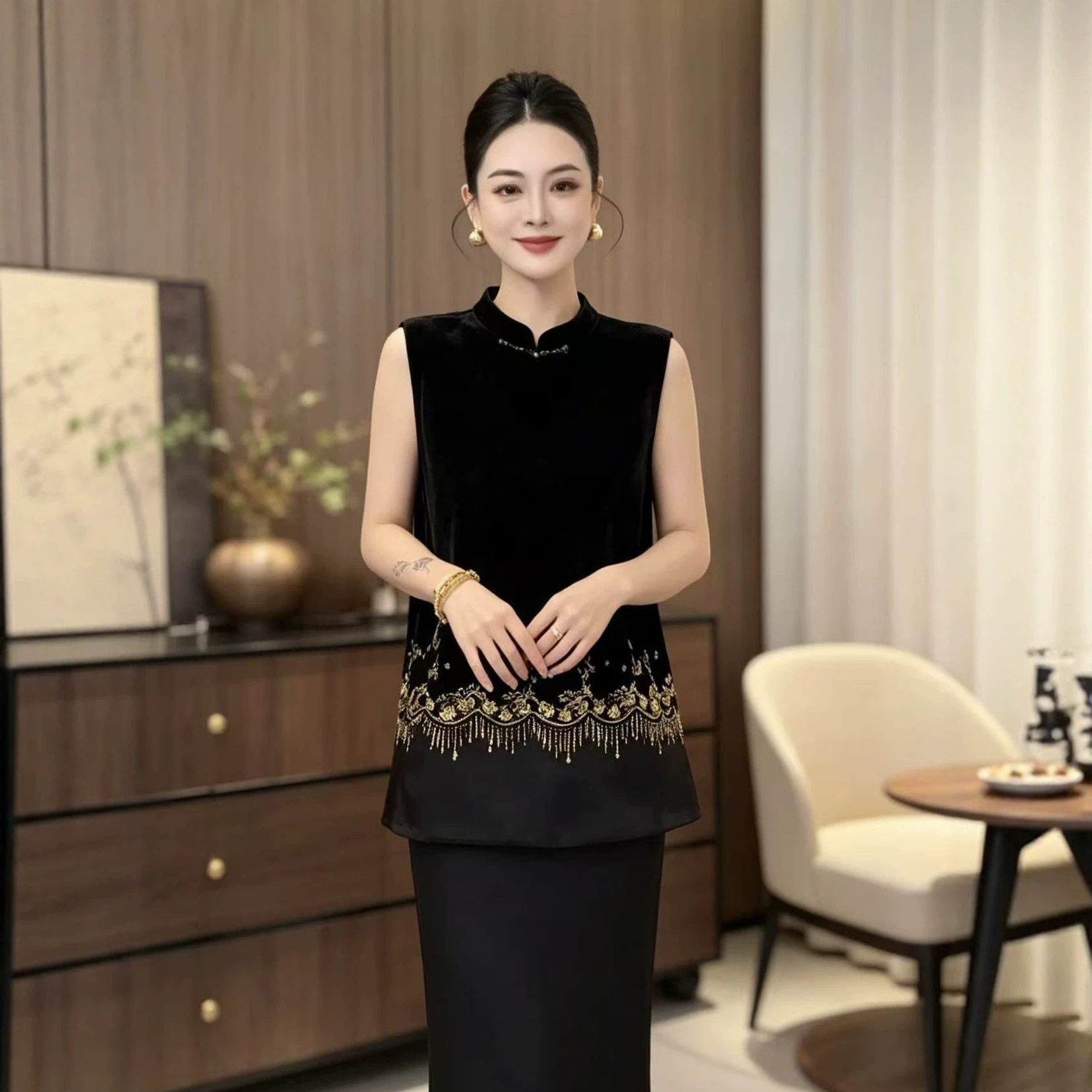 园园美衣风丝绒无袖上衣立领盘扣下摆拼接欧根纱金线刺绣钉珠马甲