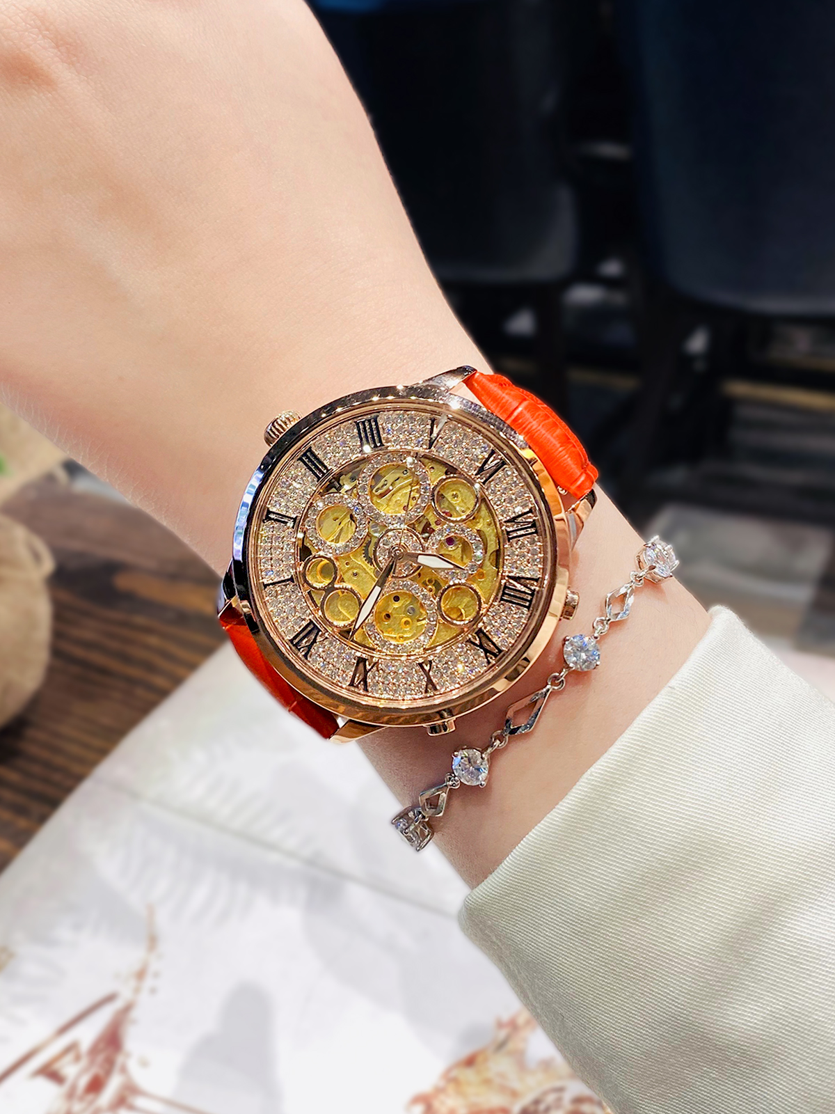 精钢机械手表不掉色大表盘女表