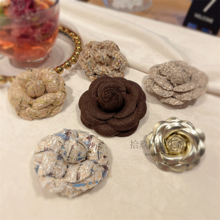 拾玖春夏新品 大地色胸花 山茶花胸针茶系女孩bi入配饰小白裙百搭款