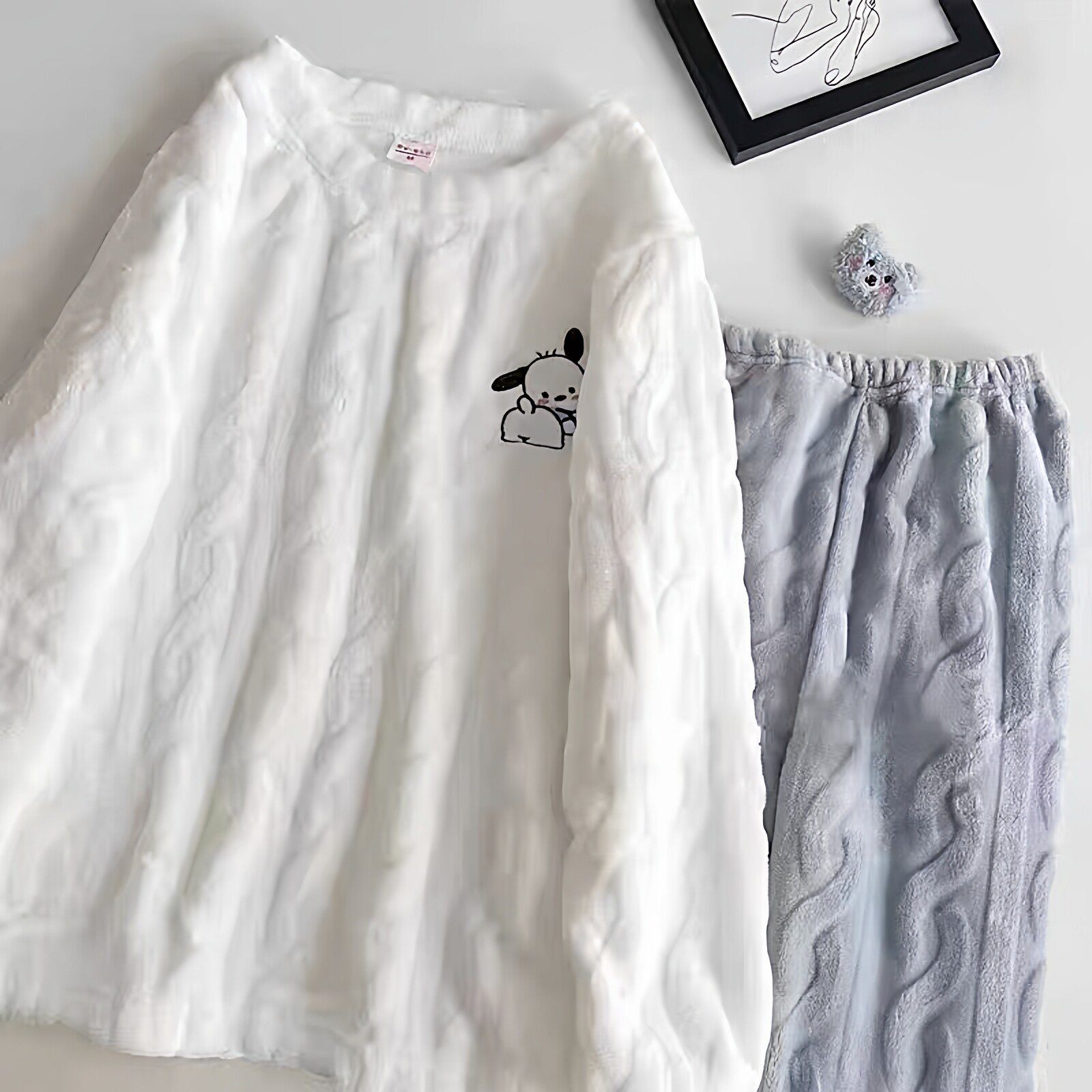 睡衣冬季女款珊瑚绒加厚加绒长袖可爱宽松法兰绒家居服套装可外穿