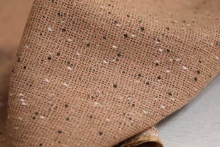 日本进口薄款复古璀璨米驼黄粉橘褐杂色彩点钢花粗花呢羊毛布料