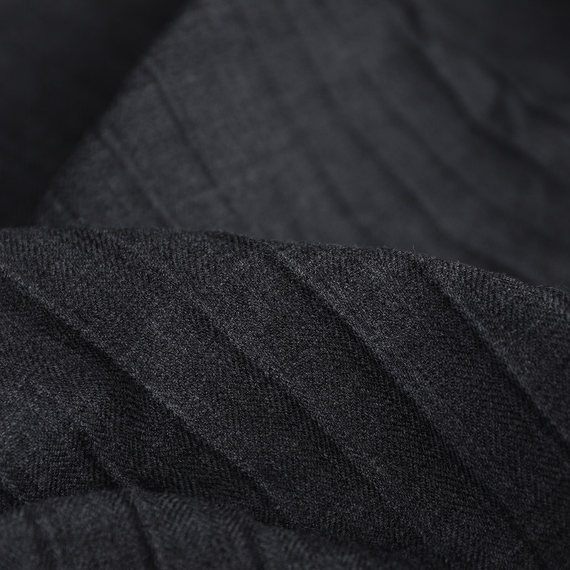 日本进口薄款深花灰色提花竖褶纹人字鱼骨纹精纺粗织羊毛面料布料