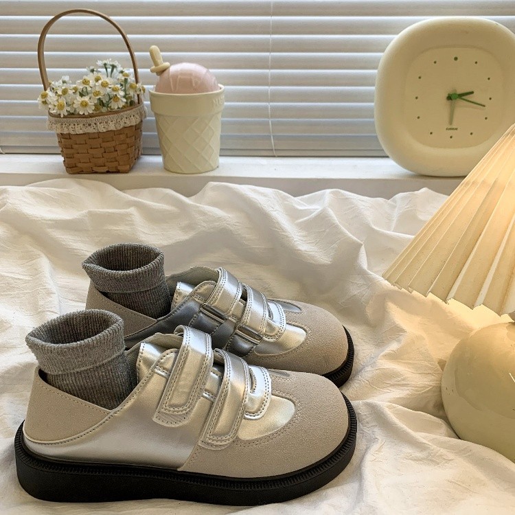 爆款2024秋冬新款魔术贴百搭休闲运动鞋舒适德训鞋ins潮街拍板鞋