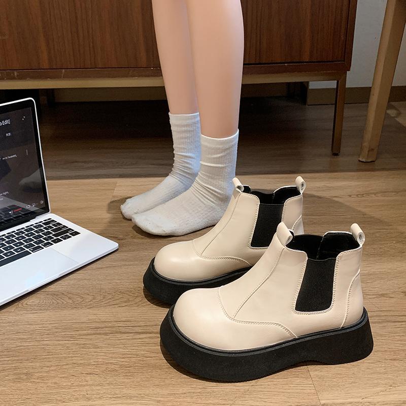 秋冬新款女式中帮休闲时尚厚底马丁靴复古大头短靴潮酷学院风皮鞋