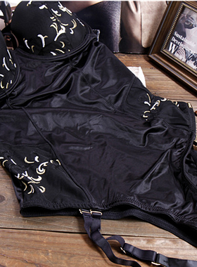 E33 半罩杯可拆肩带塑身连体黑色吊袜带美体内衣开裆80D90G105DE