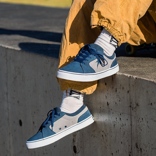 持高01款蓝色红色滑板鞋硫化休闲