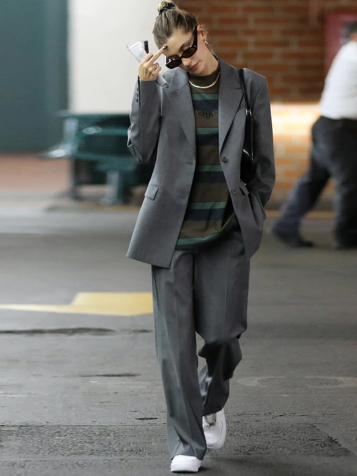 여성을 위한 회색 정장 정장 봄 고급 기질 여신 스타일의 세련된 정장 슈트 헤일리 비버 같은 스타일