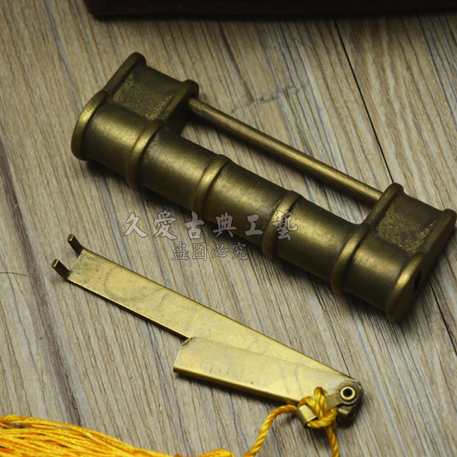 中式仿古横开挂锁纯铜竹节