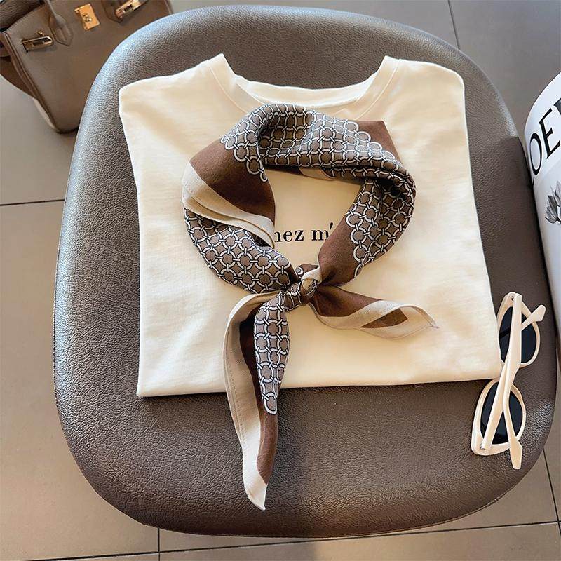 春季新款韩系ins小方巾咖色印花高级感围巾时尚百搭女士丝巾领巾,服饰配件/皮带/帽子/围巾,围巾/丝巾/披肩,淘宝优惠券,粉丝福利购,淘宝优惠卷