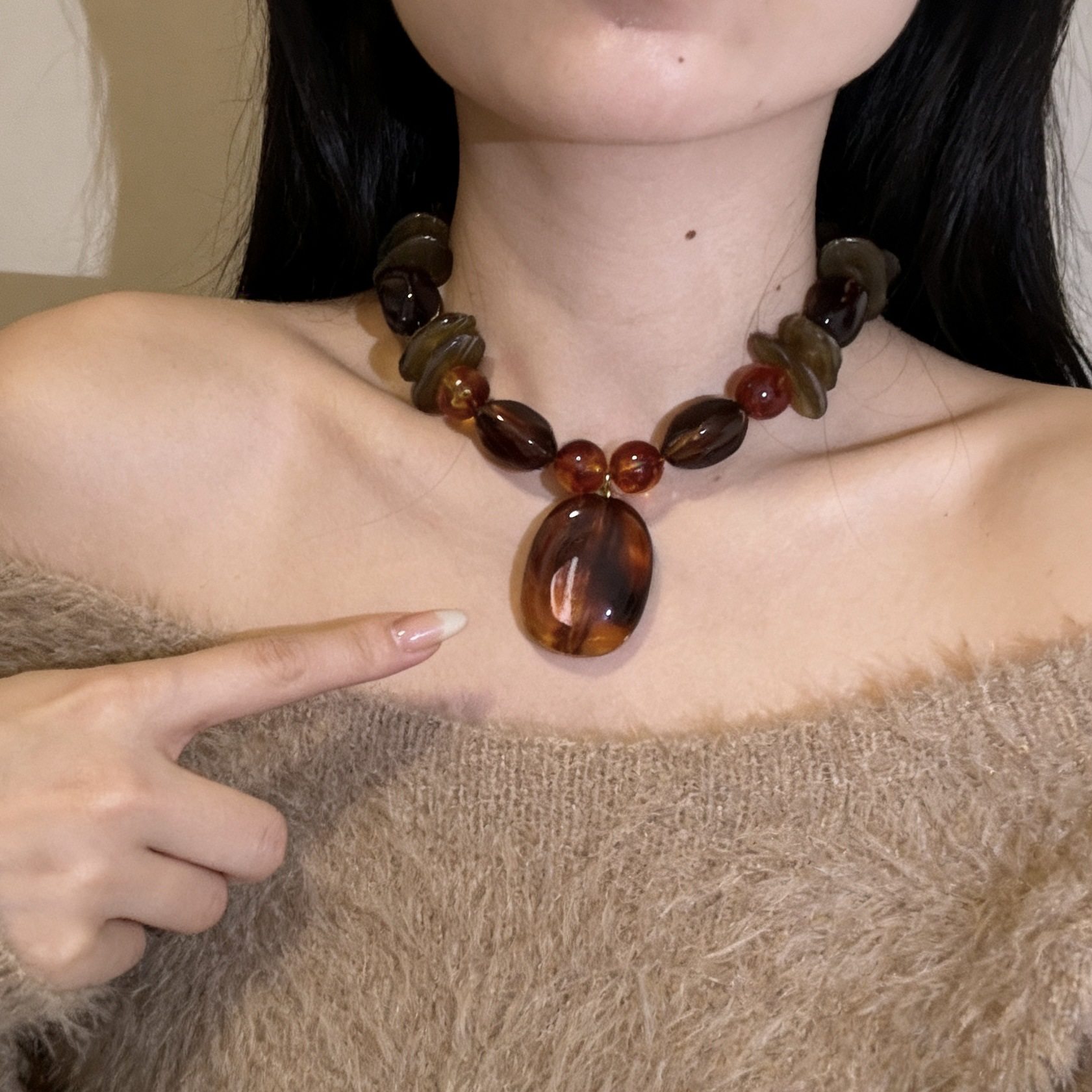 复古琥珀色几何不规则串珠项链美拉德亚克力毛衣链女