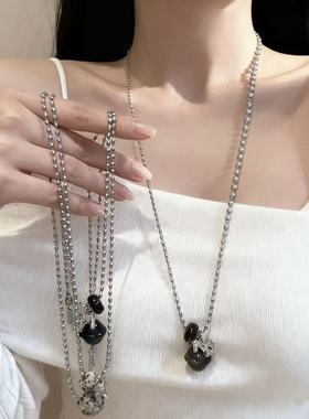 新款ins风小马斑点黑色咖色吊坠项链女简约长款毛衣链潮