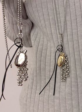 韩国博主同款水瓶吊坠项链斜挎包包挂件女配饰小众设计感毛衣链