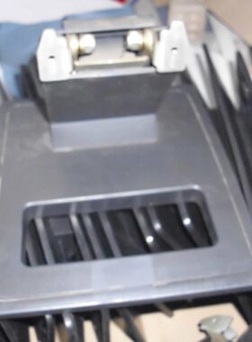 原装特价HPC 15 17 19 20 22 寸 液晶显示器 底座 支架 底盘 座子