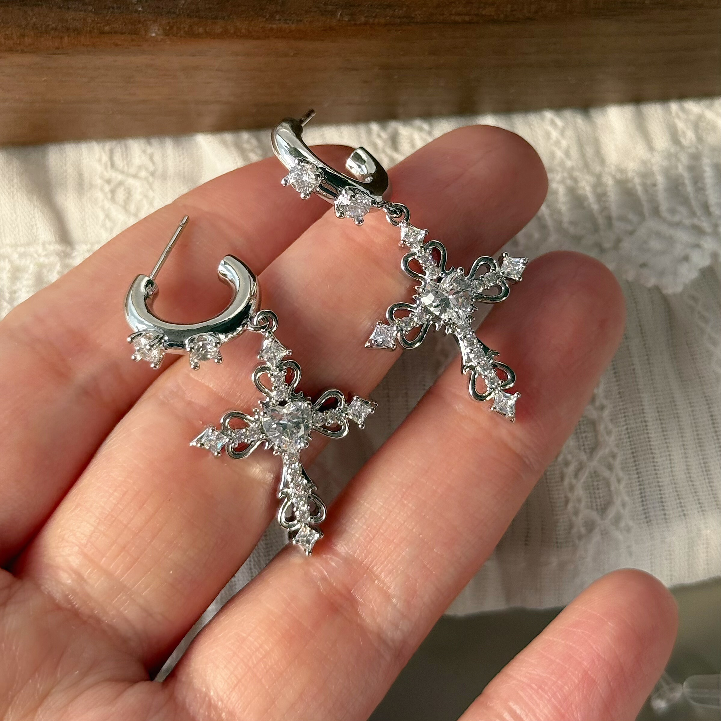 法式宫廷复古风满钻十字架锆石C圈耳钉s935银针 中性设计感耳环