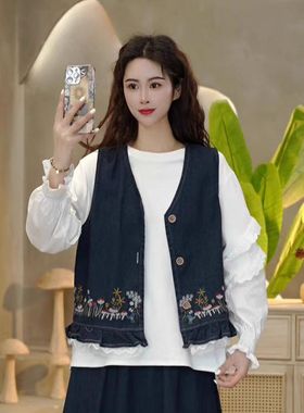 21024森系减龄重工刺绣牛仔马甲V领拼接绣花无袖上衣百搭叠穿坎肩