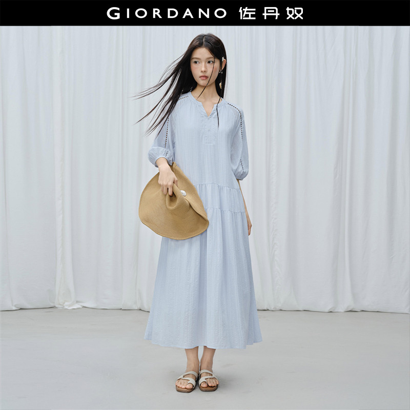 设计师款佐丹奴中袖裙子女夏新款提花镂空V领法式连衣裙18466517