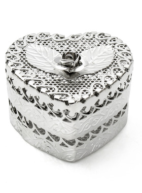 银色玫瑰镂空心形首饰盒情人节 档金属礼品盒欧式珠宝收纳盒送她