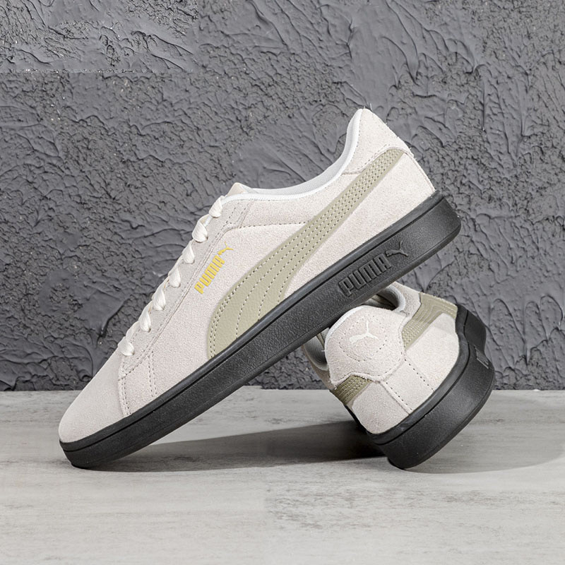 aq2210 nike