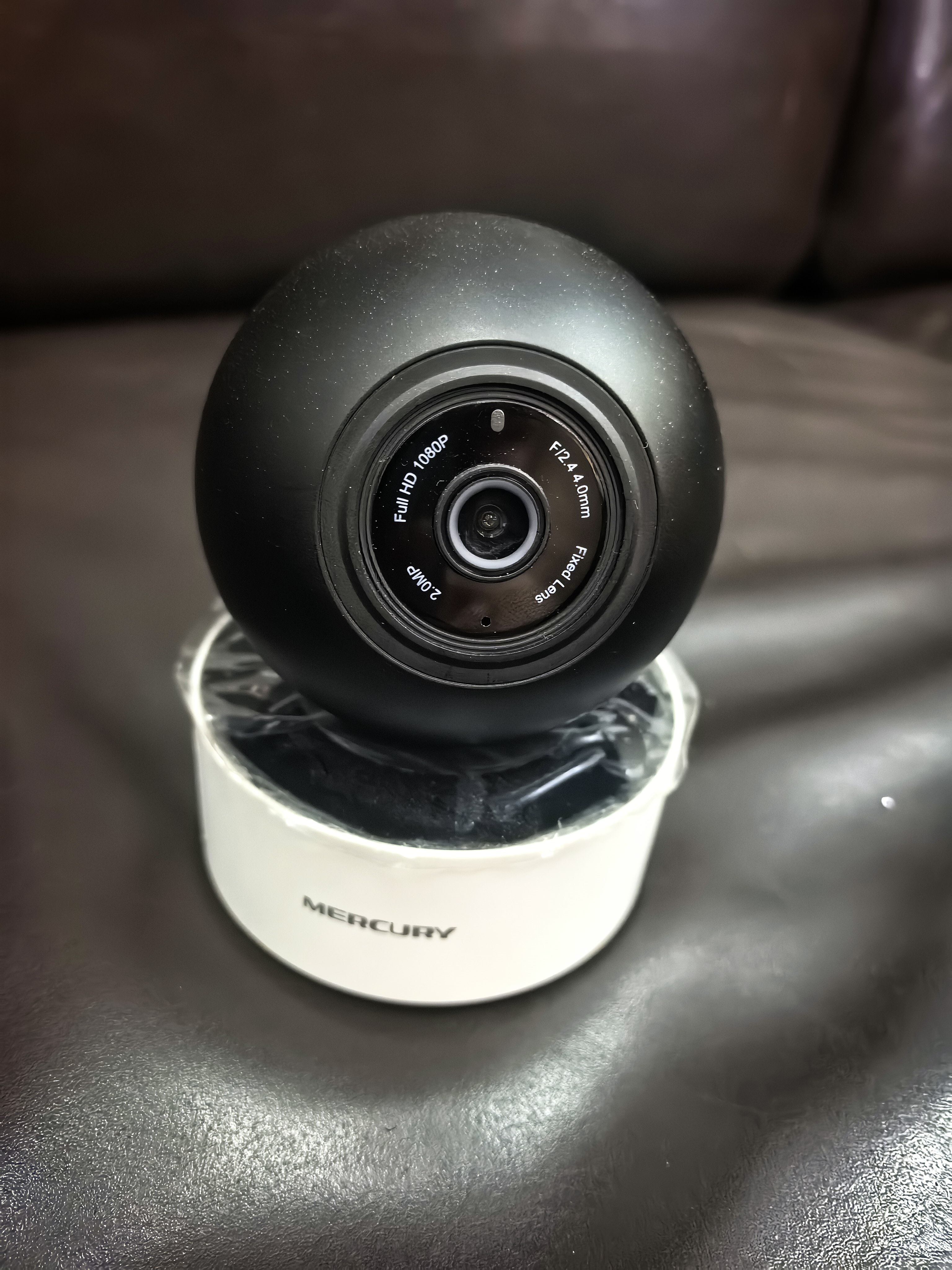 支持WiFi和插网线的摄像头插TF卡没有其他任何费用