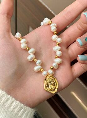 2024新款法式复古百搭淡水生日礼物不规则人像吊坠项链轻奢小众感