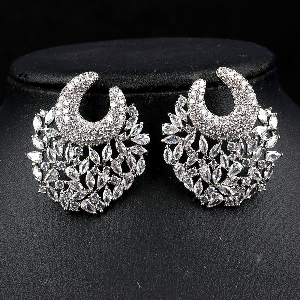 锆石花裙摆耳环甜美淑女超闪s925银针显瘦圆脸气质优雅镂空耳饰