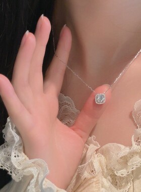 气质温柔方糖项链女轻奢小众设计感锆石吊坠颈链一字肩连衣裙配饰