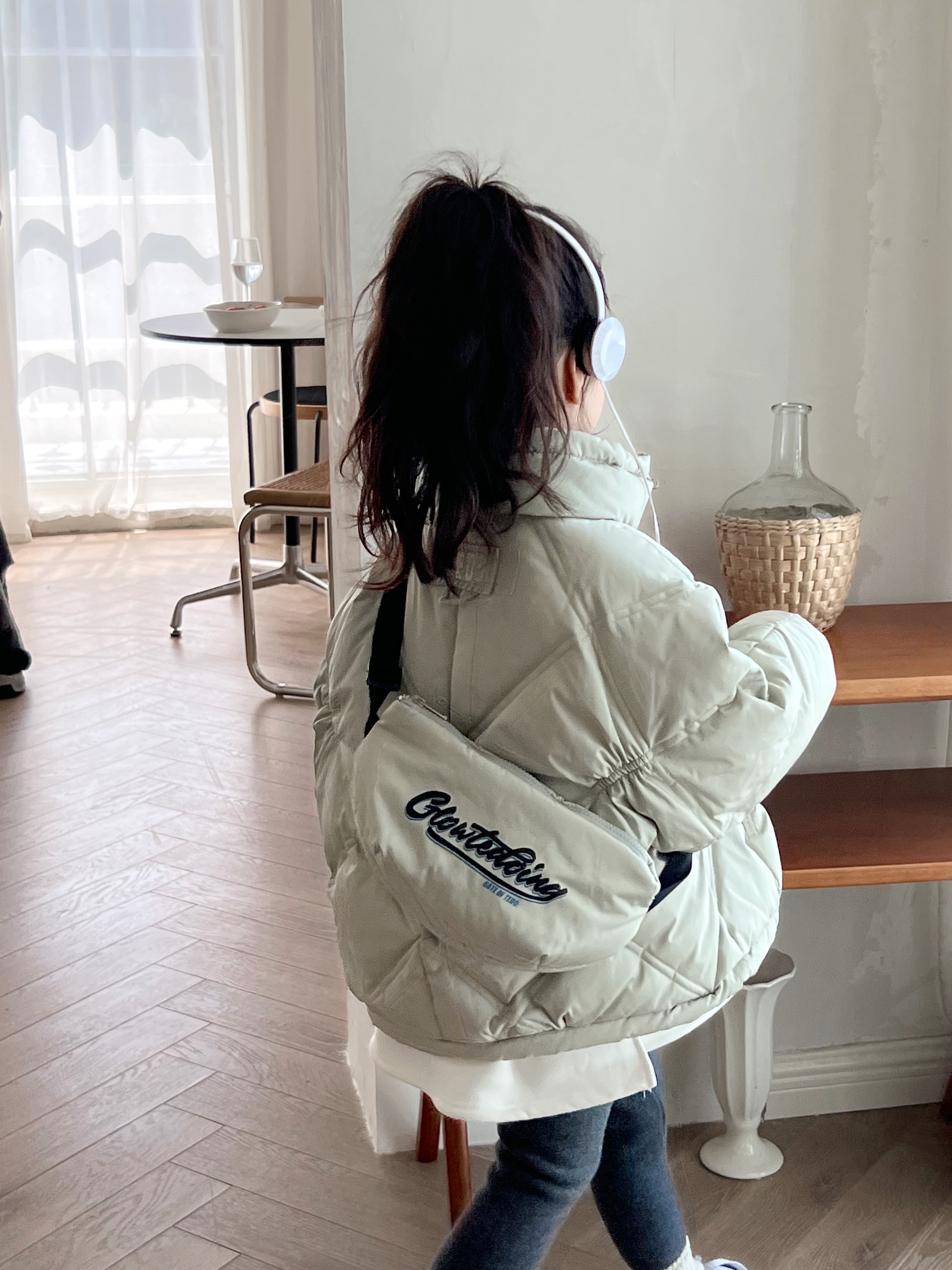 儿童白鸭绒韩版冬季新品女童字母刺绣立领羽绒服宝宝洋气羽绒外套