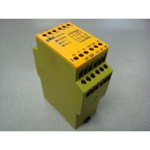 PN0Z x4 3S 10 Safety Relay 24VDC Coil