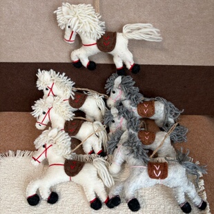 尼泊尔小马羊毛毡包挂件纯手工可爱汽车钥匙扣马年挂饰