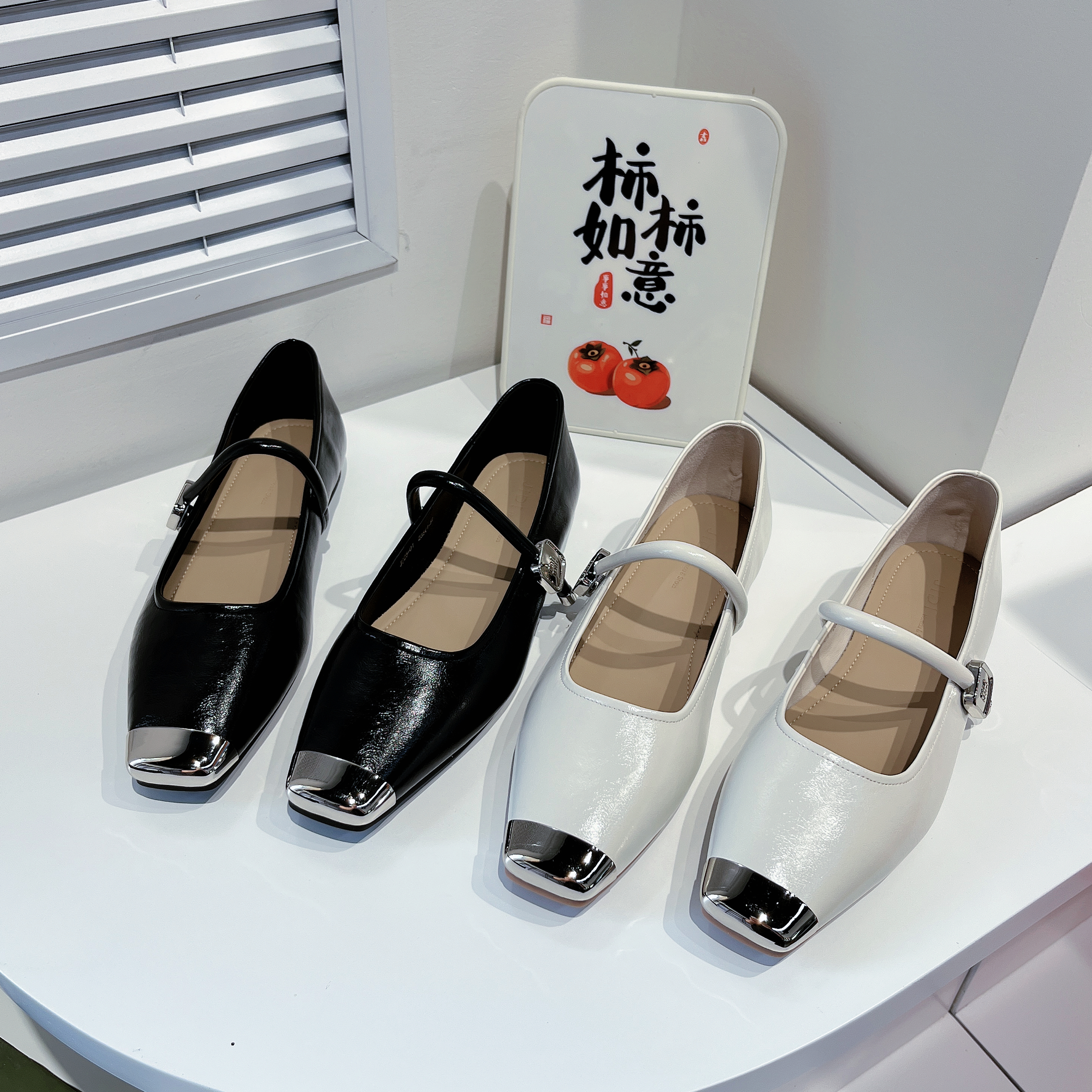 撤柜断码清仓女单鞋平底浅口方头软底秋季新款腕带防掉跟JD25-01