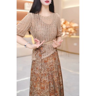 两件套连衣裙女2026年春夏新款高档妈妈显瘦时尚镂空套装碎花裙子
