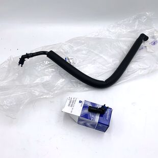 别克新君越3.0曲轴箱通风管废气管进气管接头废气管接头单向阀