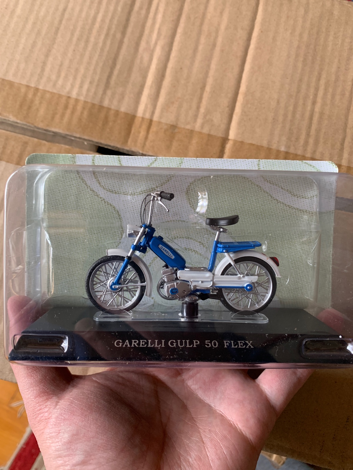 自行车助动车静态模型1:18包邮比亚乔霸伏 长度约9厘米