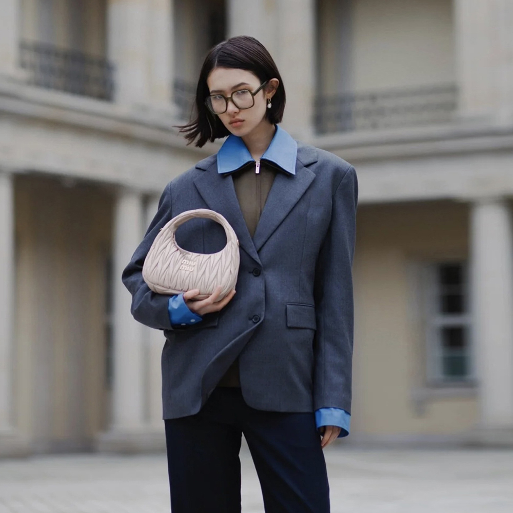 轻熟女羊毛2025年春灰色时尚套装