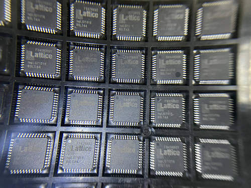 ISP1016-80LT44 ISPLSI1016-80LT44  全新散片正品 不是拆机翻新