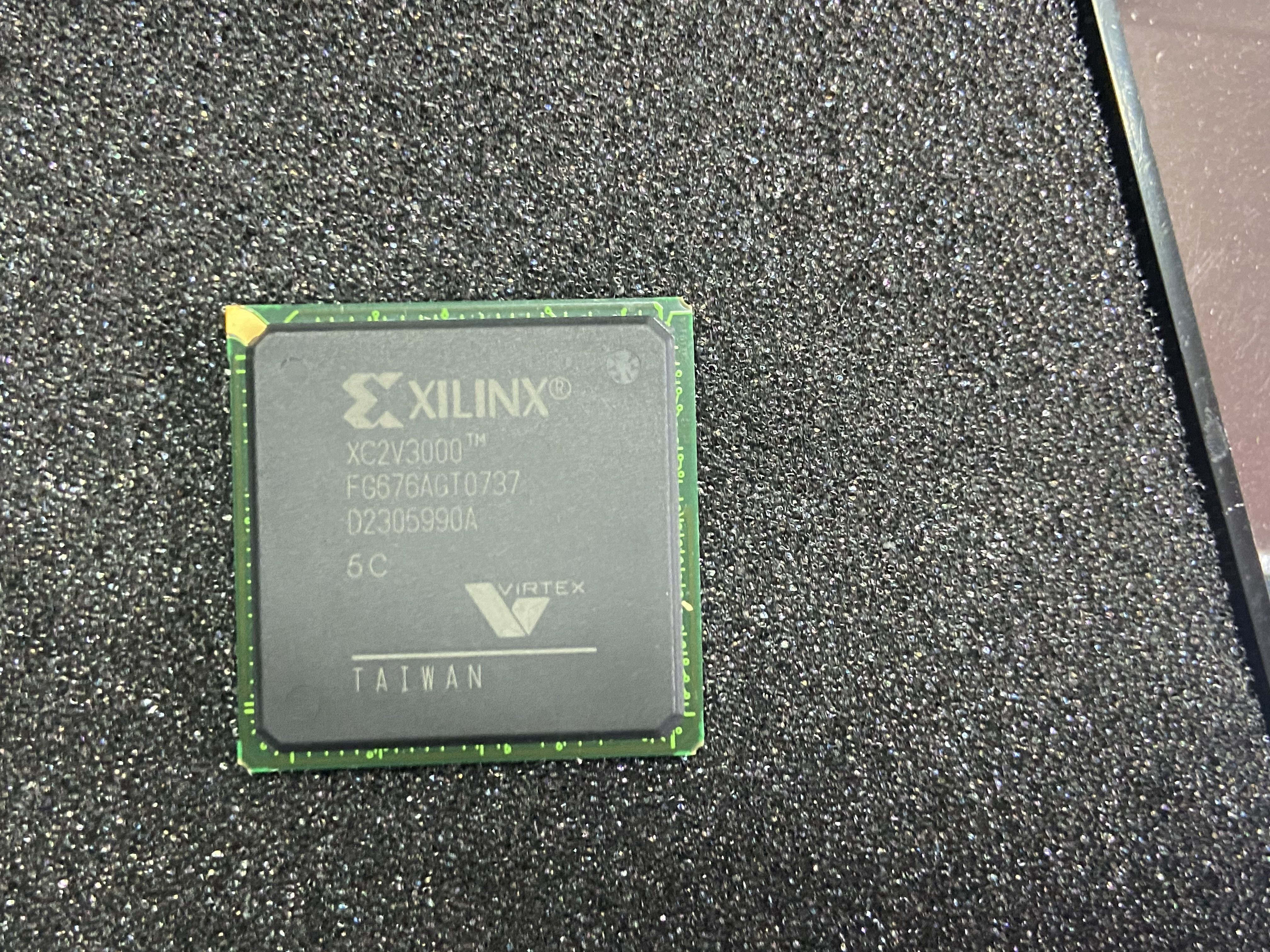 XC2V3000-5FG676CXC2V3000FG676