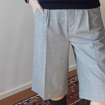 btbstudio 微单限量通勤尖货 意大利奢线100%羊毛简洁六分中裤