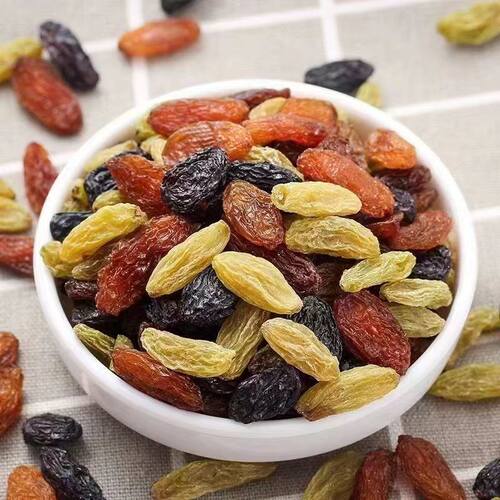 新疆无核白葡萄干自然风干