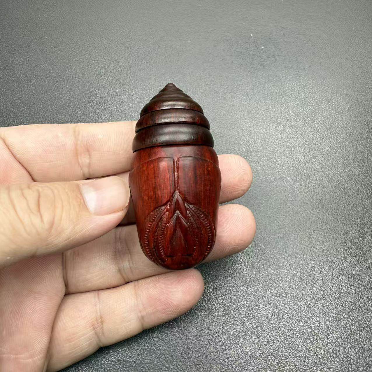 小叶紫檀蝉蛹木雕手把件茧蛹实木雕刻东西南北可旋转按摩手把玩件