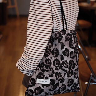 高级感豹纹包包百搭单肩包帆布包大容量小众通勤女包托特包春夏