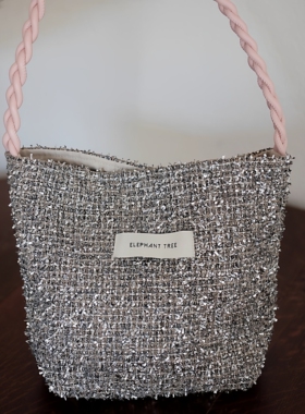 时髦粉银时尚百搭女生水桶单肩包帆布包大容量小众包包通勤巨好看